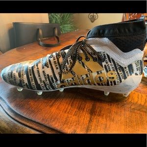 Size 14 Adidas THREE STRIP LIFE football cleats.